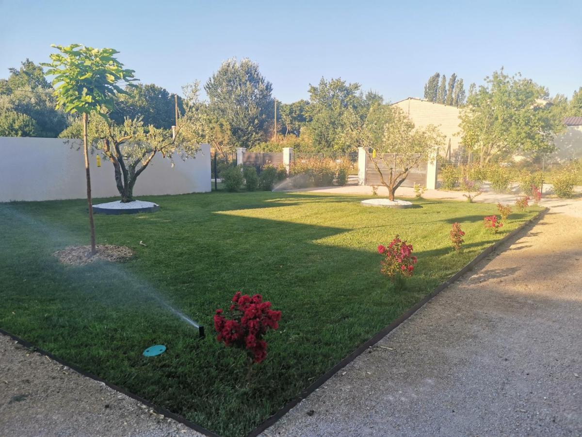 Maison En Campagne Avignon Exterior foto